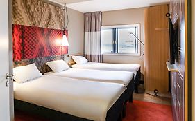 Ibis Manchester Centre 96 Portland Street